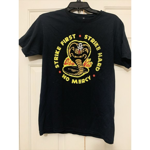 Cobra Kai Black Short Sleeve Crew Neck T-Shirt Men's Size Small - Picture 2 of 5